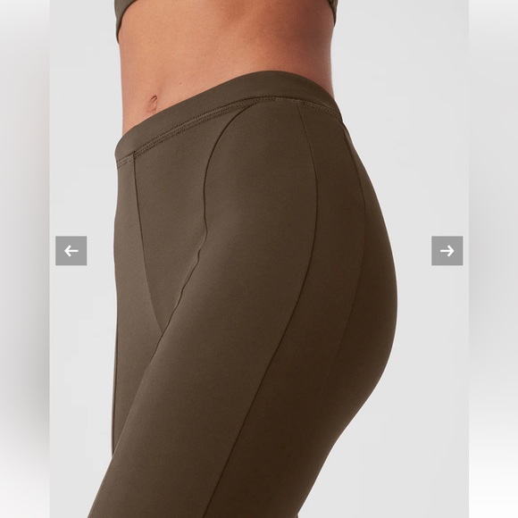 High-Waist 7/8 Zip It Flare Legging - Picture 4 of 7